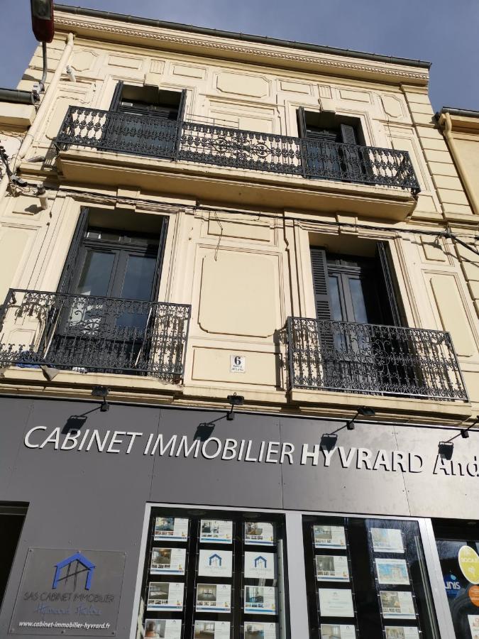Saint-Chamond Aparthotel Exterior photo